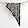 Bufanda de Seda Nueva de Primavera con Patrón de Diamantes Doble Cara para Mujer, Chal Multifuncional, Bufanda Triangular Minimalista Versátil de Imitación de Seda Sarga