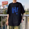 Camiseta Preta de Seda de Gelo com Estampa de Letras Estilo Hong Kong Unissex Gola Redonda Manga Curta Tendência Versátil Casual Caimento Solto