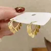Design Simples e Fashion Sense Geométrico Peça Redonda Brinco de Gancho com Franja Brincos Elegantes Distintivos Tendência Celebridade da Internet Brincos para Fãs de Artistas Mulheres