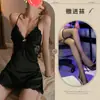 Ropa de Dormir Sexy de Verano para Mujer, Estilo Delgado con Copas, Cuello en V Profundo de Seda Helada, Atractivo Diseño de Espalda, Camisón con Tirantes de Encaje Privados