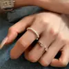 Anel aberto minimalista em formato de estrela com detalhes em prata, único e doce, elegante e versátil, anel super brilhante para o dedo indicador