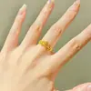 Anillo de corona de oro francés con pequeños diamantes para mujer, anillo de princesa de lujo ligero, diseño de nicho, anillo ajustable de circonita para dedo índice