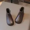 Botas de cuero para niños, botines para otoño e invierno, zapatos de bebé para niños y niñas con suela blanda y cierre lateral, zapatos para bebé en marrón y negro