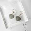 Pendientes de terciopelo estilo retro Harajuku con gancho para la oreja, con forma geométrica de chica dulce, con forma de bola de pelo y amor, a la moda, geniales y combinables.