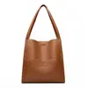 Estilo Caliente Transfronterizo Alta Calidad Lujo Bolso de Hombro Fabricante Personalizado Bolso Tote Simple Bolso de Dama Bolso de Gran Capacidad Bolso de Mujer