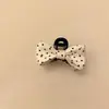 Grampo de Cabelo Infantil Elegante Retrô Preto e Branco de Bolinhas com Laço, Mini Presilha de Fita Versátil para Cabelo Solto e Franja