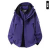 Fábrica de origen personaliza chaquetas unisex tres en uno a prueba de viento e impermeables, disponibles en estilos para parejas, y admite impresión personalizada.