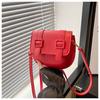 Bolsa pequena semicircular fofa feminina nova moda primavera e verão bolsa sela divertida personalidade de menina bolsa feminina