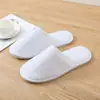 Pantuflas Desechables de Lujo Cinco Estrellas para Casas de Huéspedes, Hoteles, Hospitalidad en el Hogar, Viajes, Antideslizantes, Engrosadas, Uso Especial al por Mayor