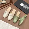 Novas Chinelos Meio Sapatos Retrô Chineses Femininos Verão 2024 Sapatos Mueller para Usar por Cima com Cheongsam Sandálias Baotou Planas Confortáveis