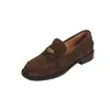 Mocassins femininos de couro com design de moeda dourada, novo estilo 2026, salto grosso, sem cadarço, sapatos casuais, estilo britânico retrô, sapatos pequenos de couro