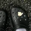 Nuevos Accesorios para Zapatos Croc Charms Desmontables para Zapatos para Niñas + Ropa Azul Pequeña Decoración 3D para la Superficie del Zapato
