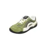 Zapatillas de entrenamiento retro rojas alemanas para mujer, nuevo modelo otoño 2026, suela gruesa, que aumentan la altura, malla transpirable, zapatillas deportivas casual versátiles