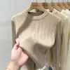 Suéter de malha redondo com ombros normais, modelagem slim e design cuidadoso para mulheres, com toque outono/inverno, suéter base macio e aderente, top pequeno para usar por baixo