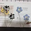 Recomendado en Xiaohongshu Calcetines de pata de gallo con flor de cinco pétalos, Decoraciones para equipaje, Accesorios de tela con borlas de camelia, Pegatinas de tela diy