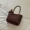 Bolsa tote retro, elegante y de gran capacidad en colores lisos, perfecta para uso casual, el trabajo y los desplazamientos.; un bolso de hombro de moda que se puede llevar debajo del brazo