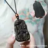 Bodhisattva Ajedrez Carvado de Madera de Águila 461 Colgante Unilateral Marca Zaki Estilo Chino Juguete de Madera de Mano para Colgar en el Cuello