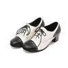Sapatos pequenos de couro antiderrapantes com sola de borracha para todas as estações, bico redondo, novo cadarço, de corte baixo, salto alto, transfronteiriços, tamanho grande, com blocos de cor, sapatos femininos