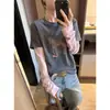 Agora a Nova Coleção de Outono 2026 da Dongdaemun da Coreia: uma Camiseta Fofa e Divertida de Gola Redonda e Manga Longa com Estampa de Pônei e Design Patchwork