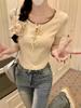 Camiseta de manga corta con tirantes para mujer, nueva camiseta de verano con diseño de espiga irregular y dobladillo curvo, top corto elegante para el cabello