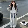 Roupas Infantis Conjunto para Meninas Outono 2025 Novo Estilo Crianças Outono Tamanho Médio a Grande Conjunto Esportivo Duas Peças para Meninas Tira Estilosa