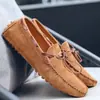 Venta caliente transfronteriza de Primavera y Otoño talla grande para hombre zapatos casuales de cuero piel de cerdo tipo guisante comercio exterior populares mocasines para hombre de cuero