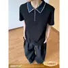Camisa polo cinza com zíper parcial, manga curta, estilo americano high street de verão masculino, color-blocking, camiseta com gola de lapela, estilo college, manga curta para casal