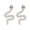 Nuevo mini pequeño serpiente de espíritu clavo de oreja hebilla de tornillo clavo de hueso de oreja accesorios para orejas diseño de nicho pendientes diamante verde lujo ligero venta al por mayor