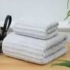 Toalla de Baño de Felpa Coral con Rayas de Caramelo, Engrosada, Muy Absorbente, Sin Pelusa, para Uso en el Hogar, Toalla de Baño para Adultos, Suave y de Secado Rápido, Venta al por Mayor