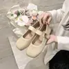 Sapatilhas Mary Jane rasas, sapatos retrô franceses de vovó, sapatilhas de camurça com bico quadrado novas para o verão 2026 para mulheres