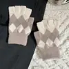 Luvas Meias de Diamante Quentes para Escrever no Inverno Xadrez Tricotadas Versáteis Dedos Livres Tela Sensível ao Toque Luvas de Nova Moda