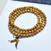 Artículo Popular para Transmisión en Vivo: Pulsera Budista de 108 Cuentas de 8 mm Hecha de Nanmu de Seda Dorada, Sándalo y Palosanto, Pulsera de Madera para Llevar en la Mano desde la Fábrica
