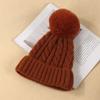 Chapéu de Tricô Winter Twist Novo Estilo Coreano Quente Outono e Inverno Chapéu com PomPom de Pelo Moda Casual Proteção para Orelhas Chapéu de Lã para Mulheres