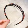 Venta al por mayor de fábrica paquete de cabello diadema para el cabello diadema nueva para mujer para lavarse la cara con dientes antideslizante para cabello corto rebelde pinza para el cabello cueva para el cabello