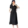 Vestido preto de manga curta com decote V plus size para mulheres, estilo verão, elegante e adequado para o trabalho, esconde a cintura e tem uma saia longa em A