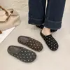 Adicionar pedal de pé sola grossa inverno lã 2026 pelúcia bolinhas algodão chinelos chinelos da moda mulheres da moda plus veludo salto escondido