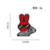 Broche Conejo Prisión Anime Animal Rojo Periférico Insignia de Metal Versátil Accesorio para Ropa Mochila Pin de Solapa Broche