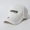 Gorra de Béisbol Bordada de Sherpa Sintético Nueva Moda Otoño e Invierno para Mujeres con Circunferencia de Cabeza Grande, Gorra Gruesa y Cálida de Pico de Pato para Hombres