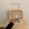 Bolsa Feminina Transfronteiriça 2026 Outono Nova Elegante Corrente Pequena Quadrada Estilo Coreano Padrão Diamante Estilo Coco Camurça Bolsa de Ombro Único Transversal