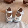 Sapatos de Princesa Cor Sólida Estilo Doce para Meninas 2026 Primavera e Outono Novos Laço Versátil Sapatinhos de Couro Bico Redondo Sola Macia Flats