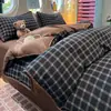 Conjunto de Roupa de Cama Simples com Listras Ins e Borda de Concha, Gaze de Algodão Puro, Conjunto de Quatro Peças, Algodão Integral, Conjunto de Três Peças com Capa de Edredom para Dormitório Estudantil