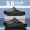 Novos Sapatos com Furos Masculinos 2026 Verão Novos Sandálias Esportivas Masculinas Praia Outdoor Antiderrapantes Chinelos Fechados