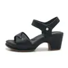 4255-1 Novo Modelo 2026 Sandálias de Salto Grosso com Blocos de Cores, Leves, Confortáveis, Não Cansam os Pés, Estilo Feminino, Venda por Atacado