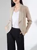 Abrigo de Primavera y Otoño 2025 para Mujer Textura Plegada de Alta Gama Miyake Elegante para el Trabajo Versátil Cardigan con Solapa Top para Mujer