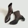 Botas de tornozelo grossas com salto alto europeias e americanas de cores escuras para mulheres, coleção outono/inverno 2026, botas de plataforma impermeáveis para o dia a dia com zíper, saltos altos e bico fino, design moderno