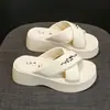Nuevas Chanclas de Verano 2026 Estilo Coreano con Suela Gruesa para Aumentar la Altura para Mujer, Sandalias Casuales Slip-On de Talla Pequeña, Moda de Celebridad de Internet, Zapatos Antideslizantes