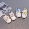 Zapatos para Niña Otoño Nuevo Estilo Zapatos Deportivos para Niños Superficie de Cuero para Niña Zapatos de Entrenamiento Alemanes Versátiles Antideslizantes para Correr Zapatos Blancos