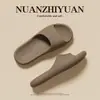 Nuevo Estilo de Pantuflas para Mujer de la Fábrica de Zapatos Qidan, Suave, Ligero, para Interiores, Baño, Antideslizante, Silencioso