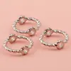 Anillo de Cobre Chapado en Oro de 18 Quilates con Cuentas Retorcidas de Alta Retención de Color Hebilla de Cuentas de Doble Agujero Accesorios para Pulseras Collares DIY