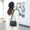 Bolso de mujer de comercio exterior transfronterizo 2025 primavera nueva moda bolso cuadrado pequeño de hombro ancho diagonal estilo pequeño fragante bolso al por mayor